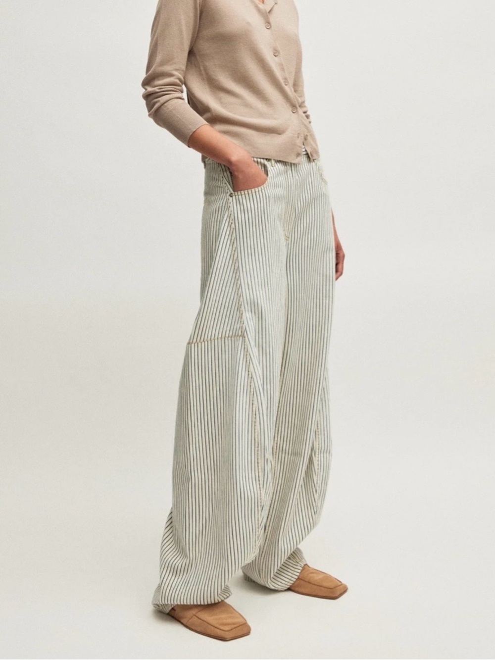 Stone Washed Striped Denim Sid Jean-regular length - Picture 4 of 7